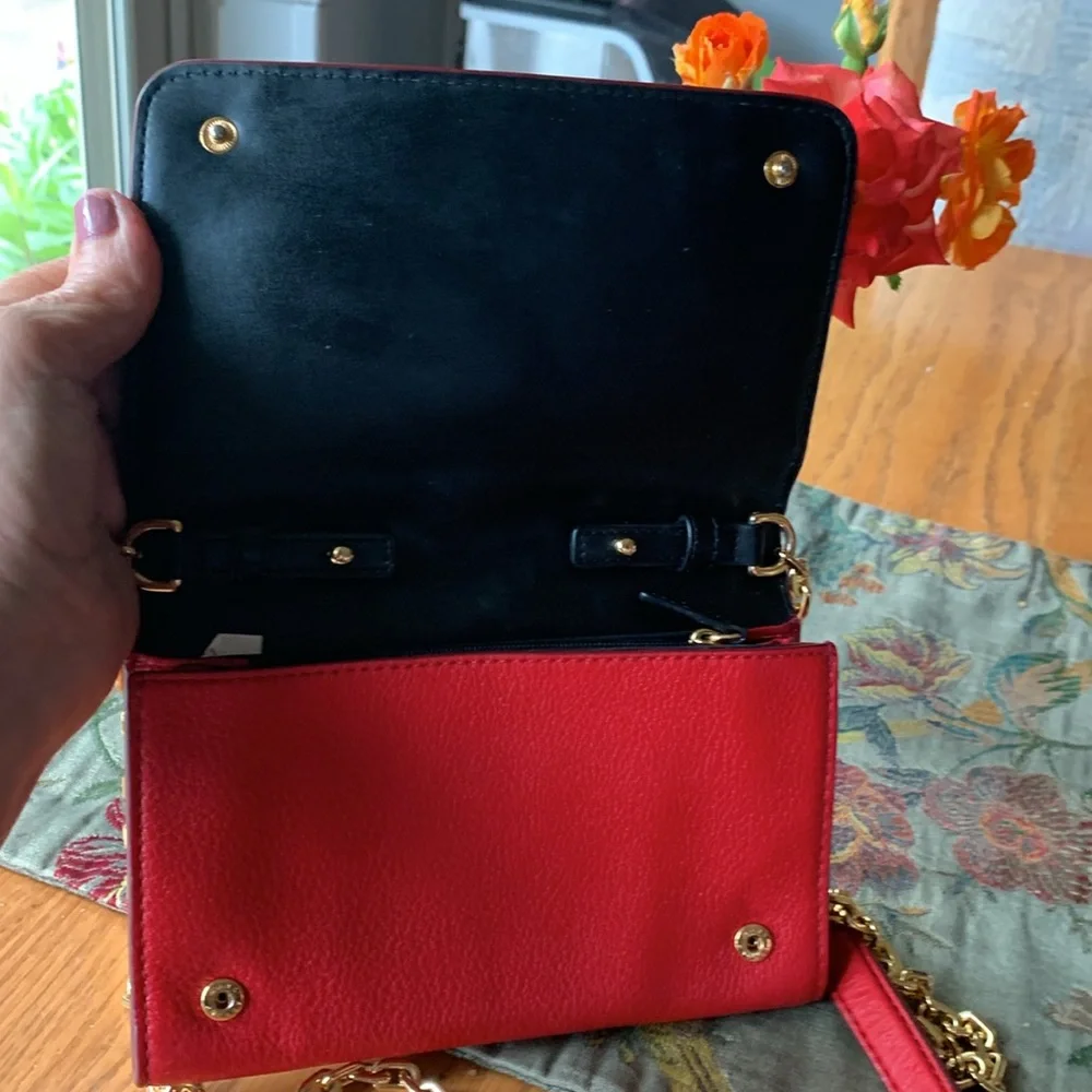 Marc Jacob’s Leather Crossbody - Picture 3 of 10